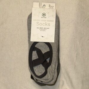 NWT Gaiam Grippy Black and Gray Yoga-Barre Socks (3 Pack)